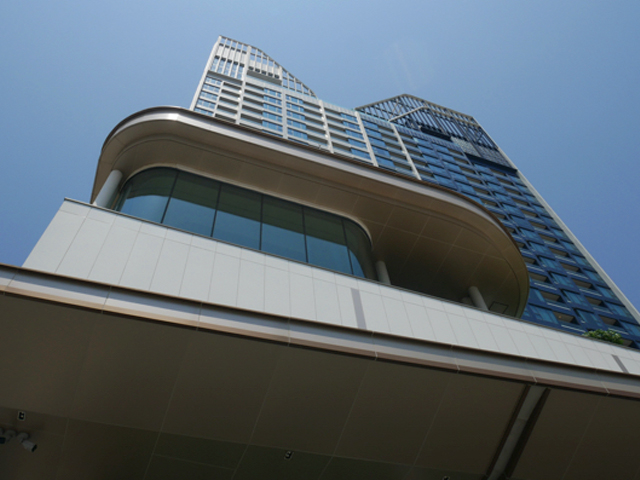 S. Sriracha Hotel & Residence